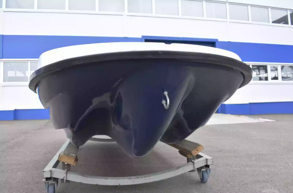 Стеклопластиковая лодка Пингвин New (тримаран) в Волжском