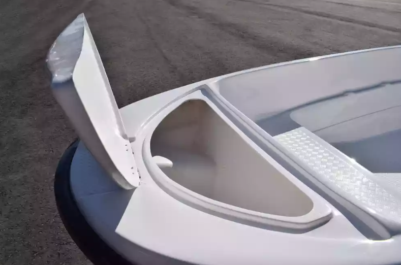 Стеклопластиковая лодка Пингвин (тримаран) в Волжском