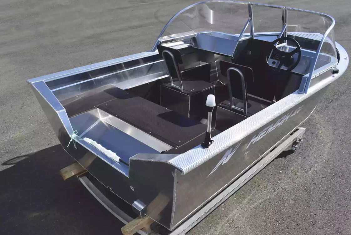 Алюминиевая лодка  Неман-400 DCM в Волжском