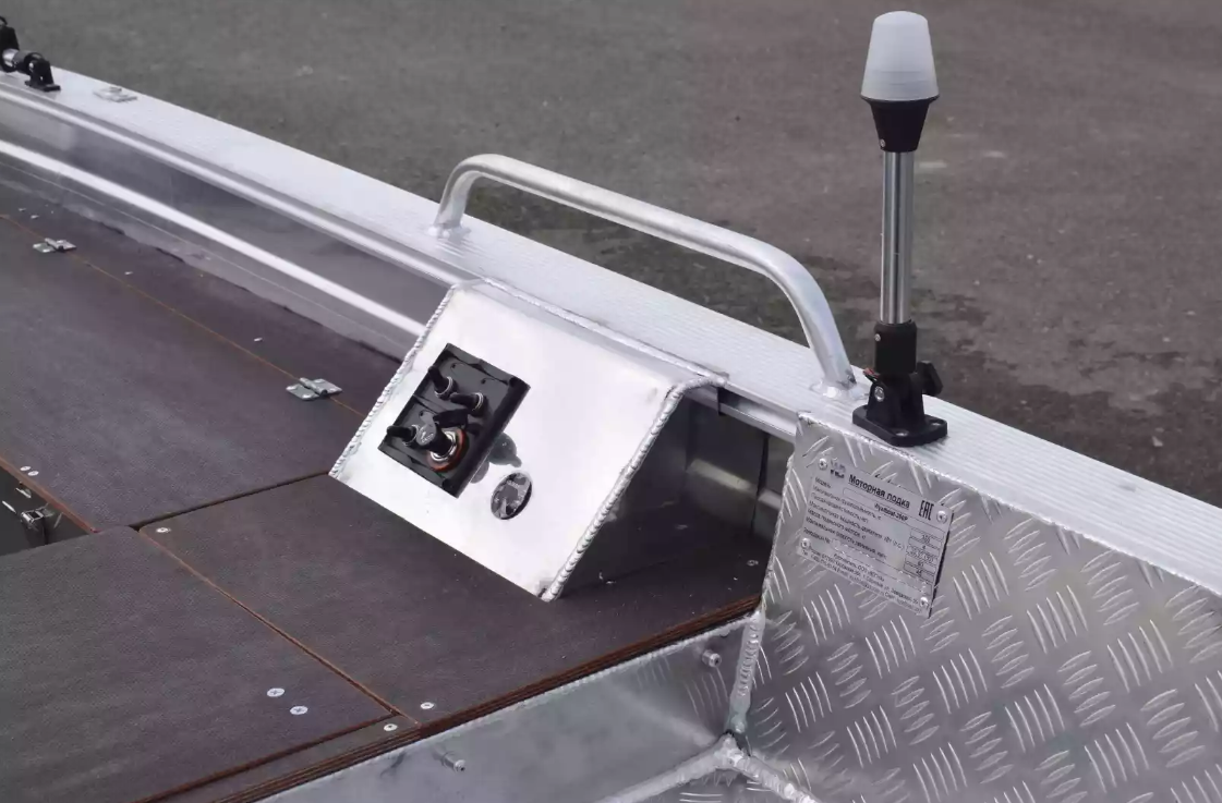 Алюминиевая лодка Wyatboat-390РМ в Волжском