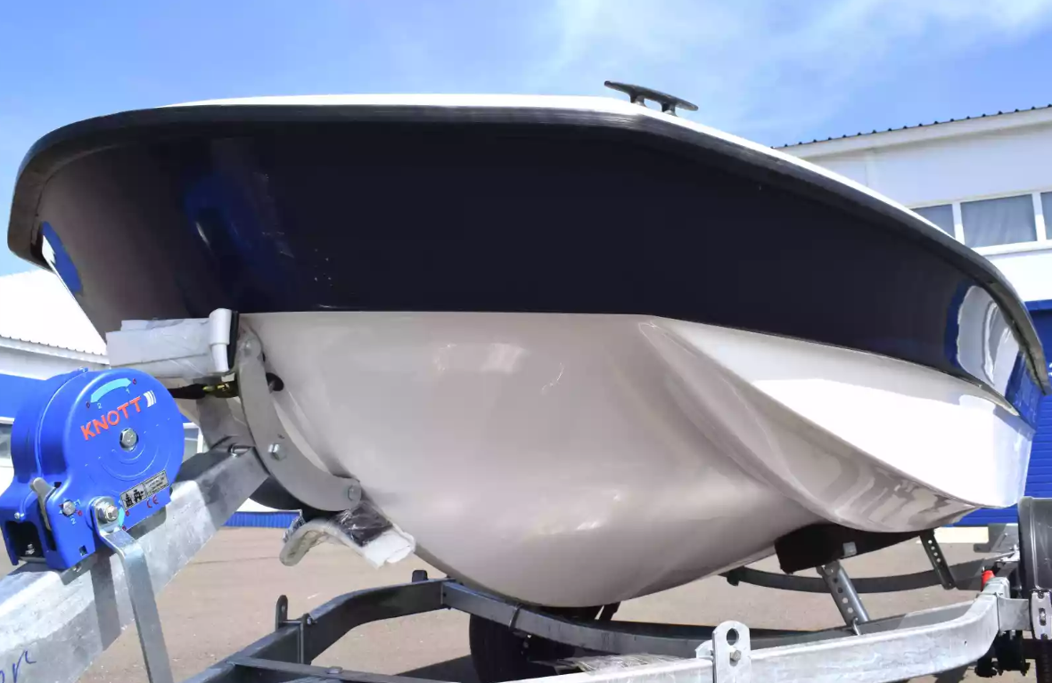 Стеклопластиковая лодка Wyatboat 430 тримаран в Волжском