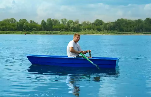 Стеклопластиковая лодка Малютка в Волжском