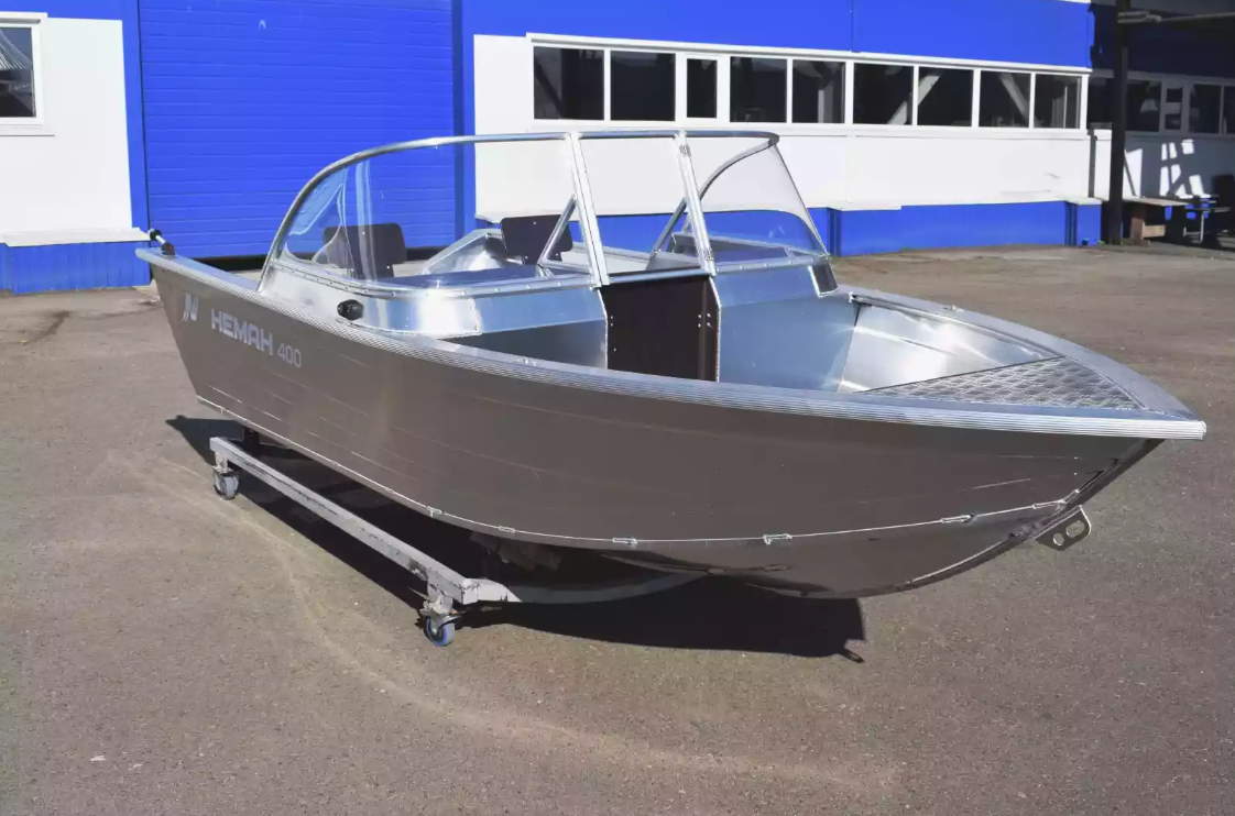 Алюминиевая лодка  Неман-400 DCM в Волжском