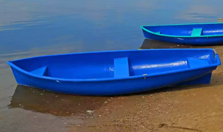 Стеклопластиковая лодка Омуль в Волжском