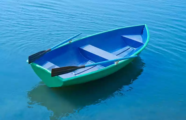 Стеклопластиковая лодка Дельфин в Волжском