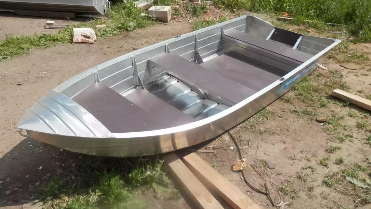 Алюминиевая лодка Вятка-Профи 32 в Волжском