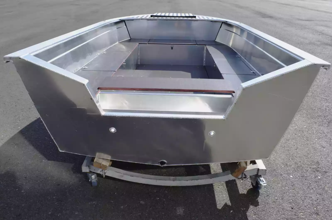 Алюминиевая лодка Неман-400 Р PRO в Волжском