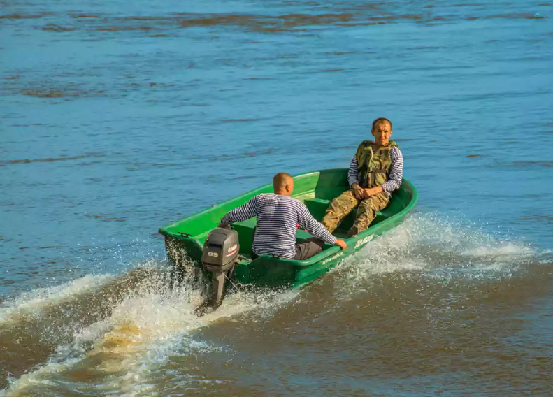 Стеклопластиковая лодка Neman-340 (тримаран) в Волжском