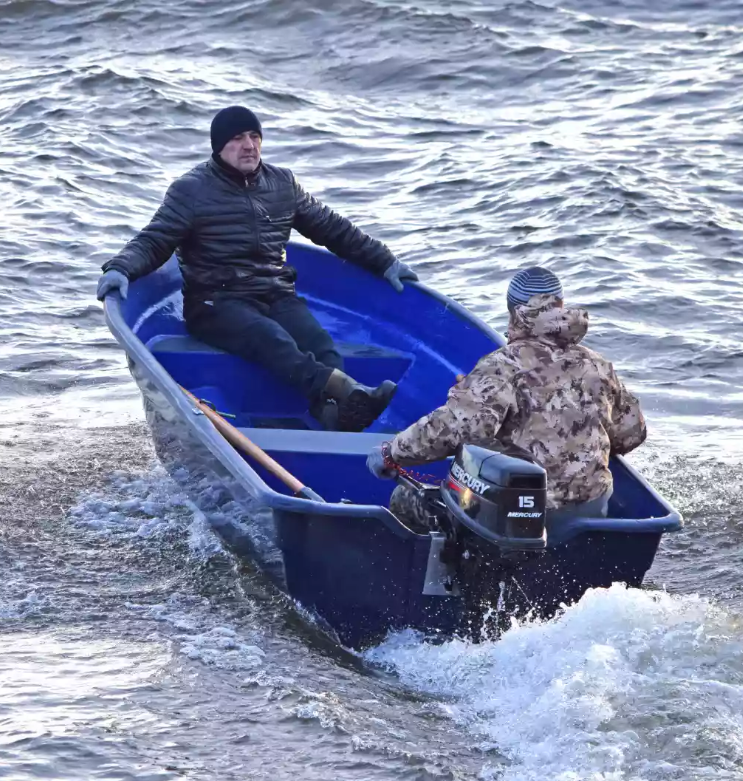 Стеклопластиковая лодка Neman-340 (тримаран) в Волжском