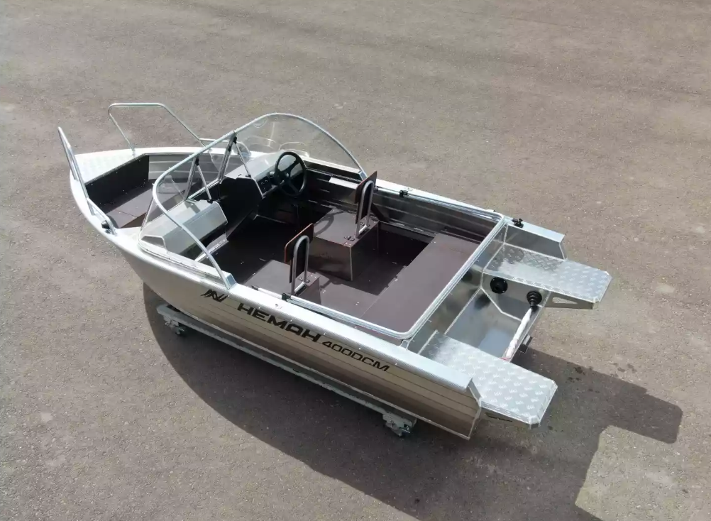 Алюминиевая лодка  Неман-400 DCM NEW в Волжском
