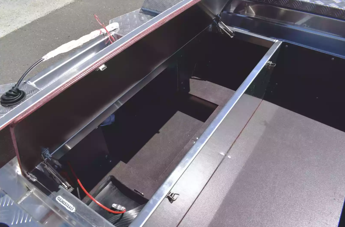 Алюминиевая лодка Wyatboat-390 DCM в Волжском