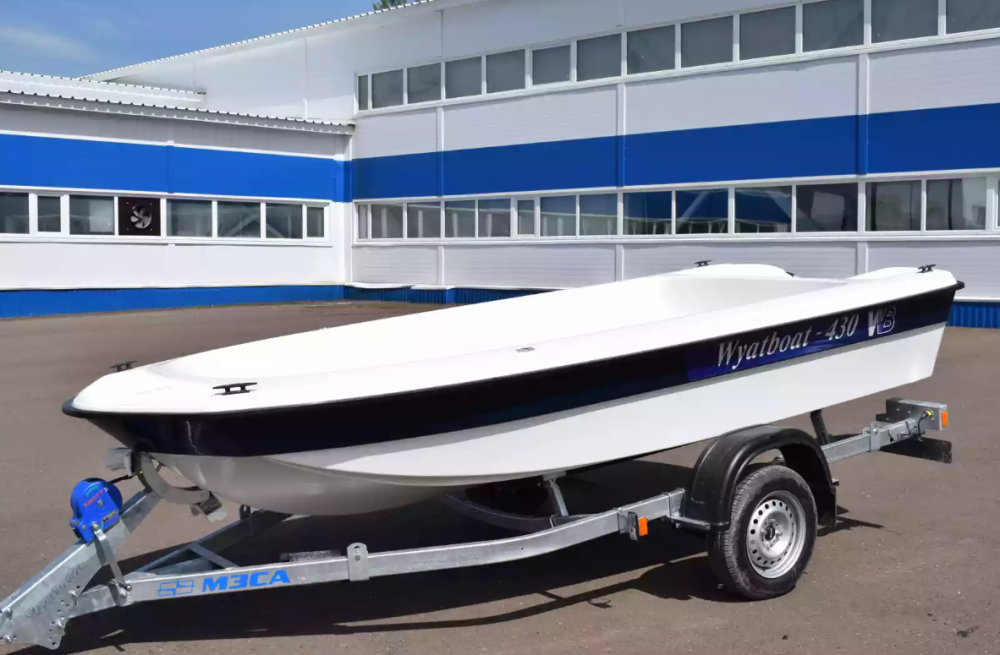 Стеклопластиковая лодка Wyatboat 430 тримаран в Волжском