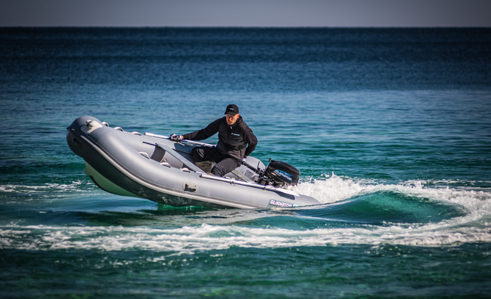 Лодка GLADIATOR RIB380AL в Волжском