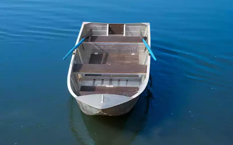 Алюминиевая лодка Вятка-Профи 37 в Волжском