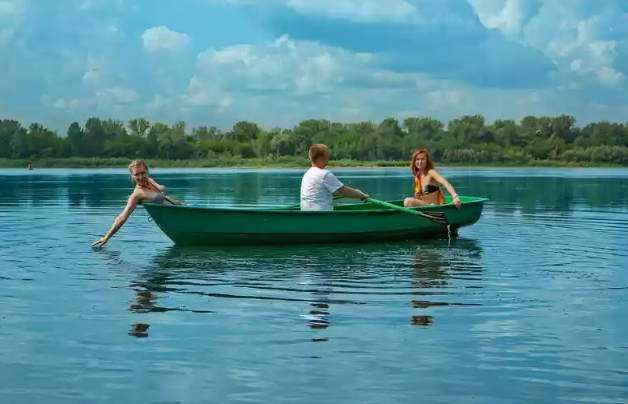 Стеклопластиковая Лодка Голавль в Волжском