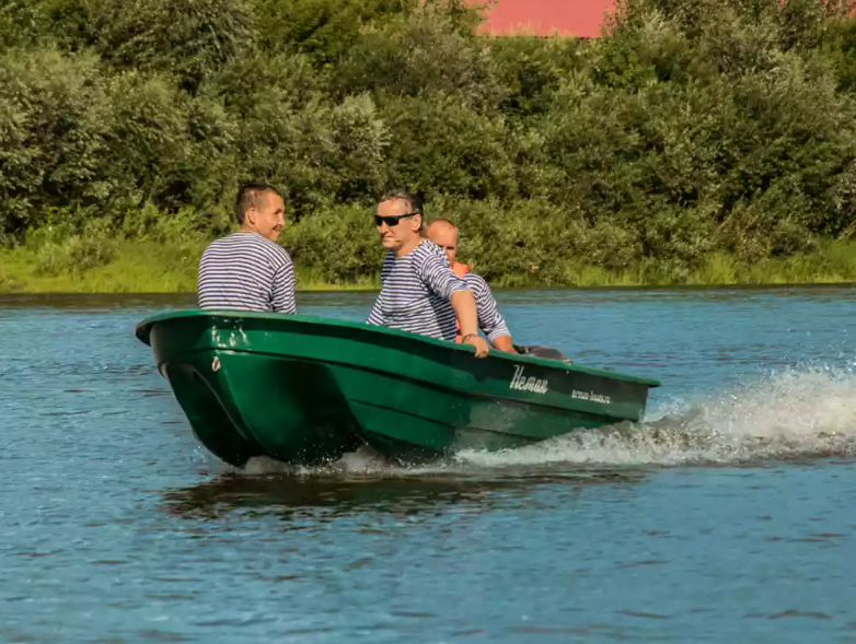 Стеклопластиковая лодка Neman-340 (тримаран) в Волжском