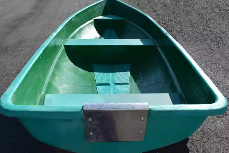 Стеклопластиковая Лодка Голавль в Волжском