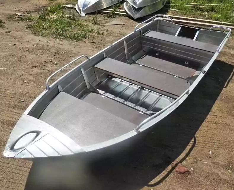 Алюминиевая лодка Вятка-Профи 37 в Волжском