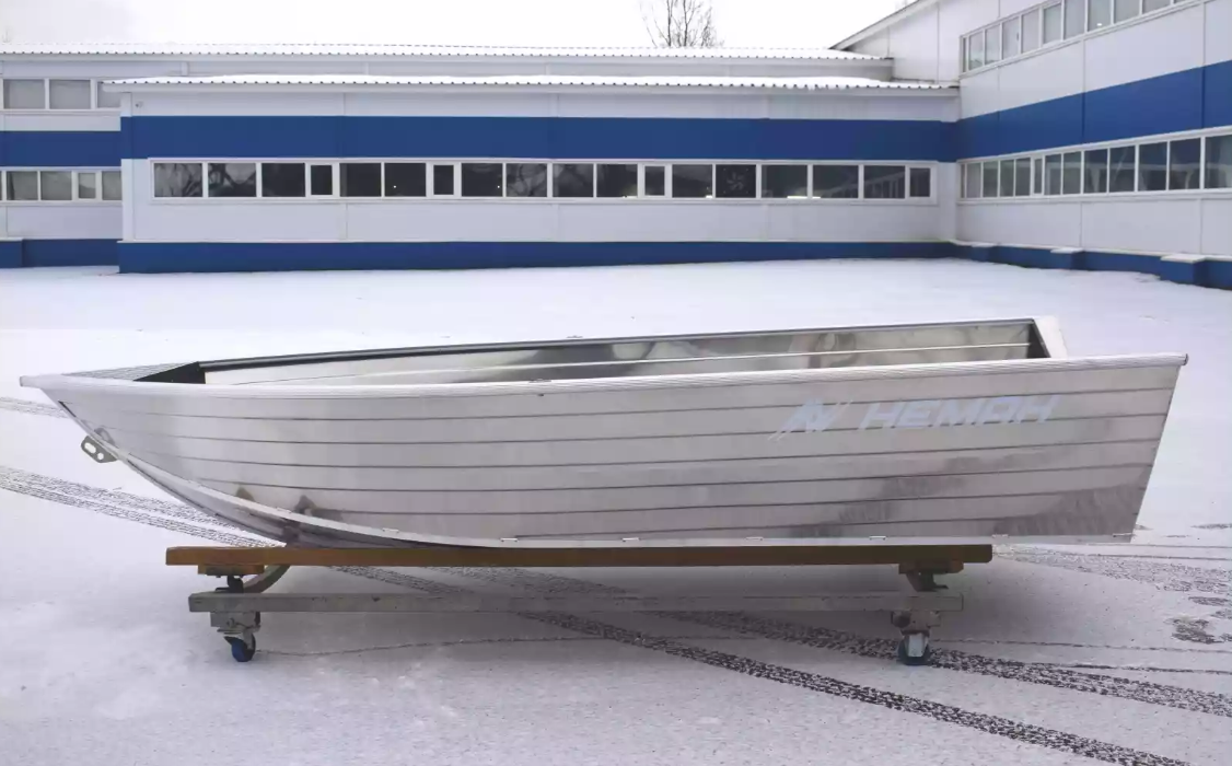 Алюминиевая лодка Неман-400 в Волжском