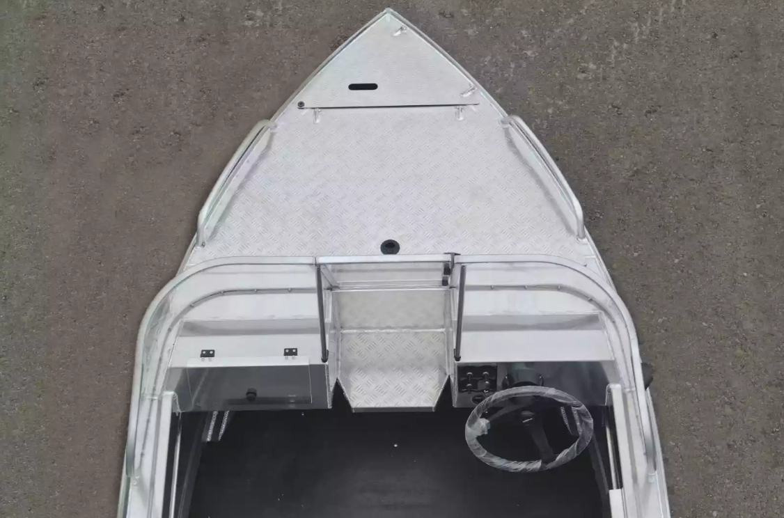 Алюминиевая лодка  Neman-400 PRO в Волжском