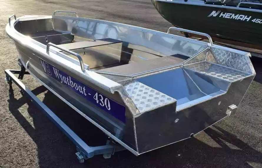 Алюминиевая лодка  Wyatboat-430 Р в Волжском