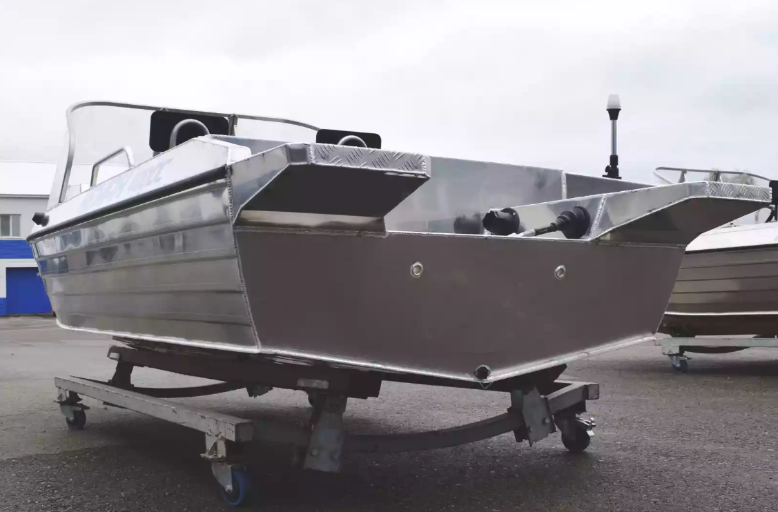Алюминиевая лодка  Neman-400 DC в Волжском