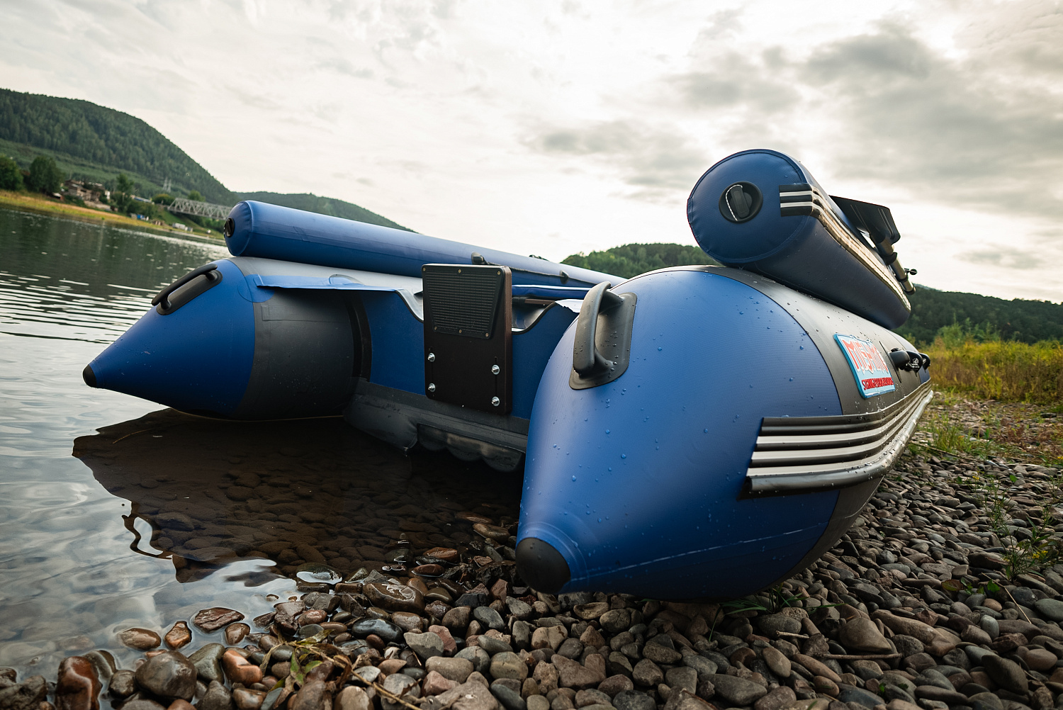 Лодка MISHIMO RIVER FJET PRO 430  под водомет в Волжском