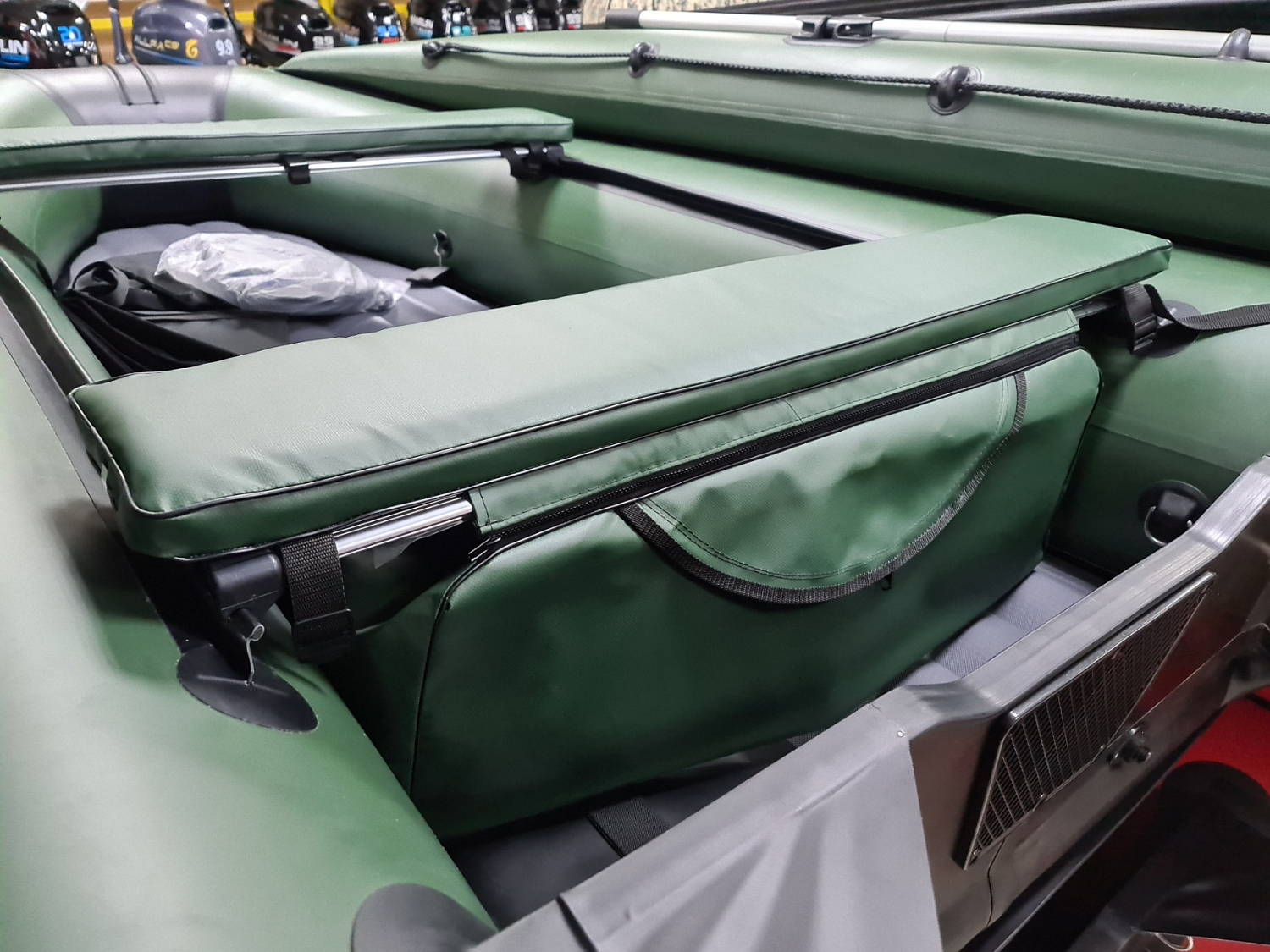 КОМПЛЕКТ МЯГКИХ НАКЛАДОК С СУМКОЙ ДЛЯ ЛОДОК 90Х20 ЗЕЛЕНЫЙ в Волжском