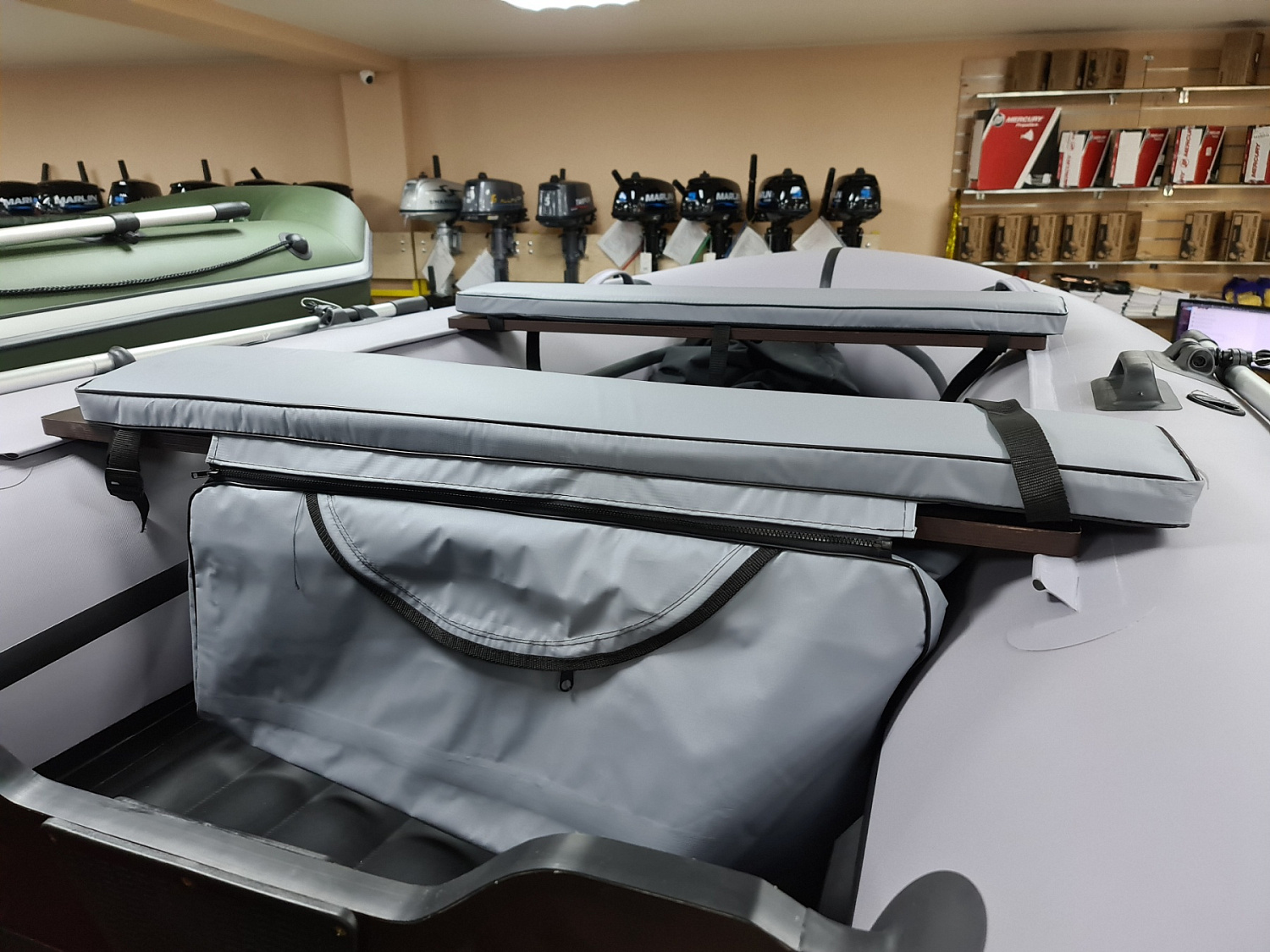 КОМПЛЕКТ МЯГКИХ НАКЛАДОК С СУМКОЙ ДЛЯ ЛОДОК 90Х20 СЕРЫЙ в Волжском