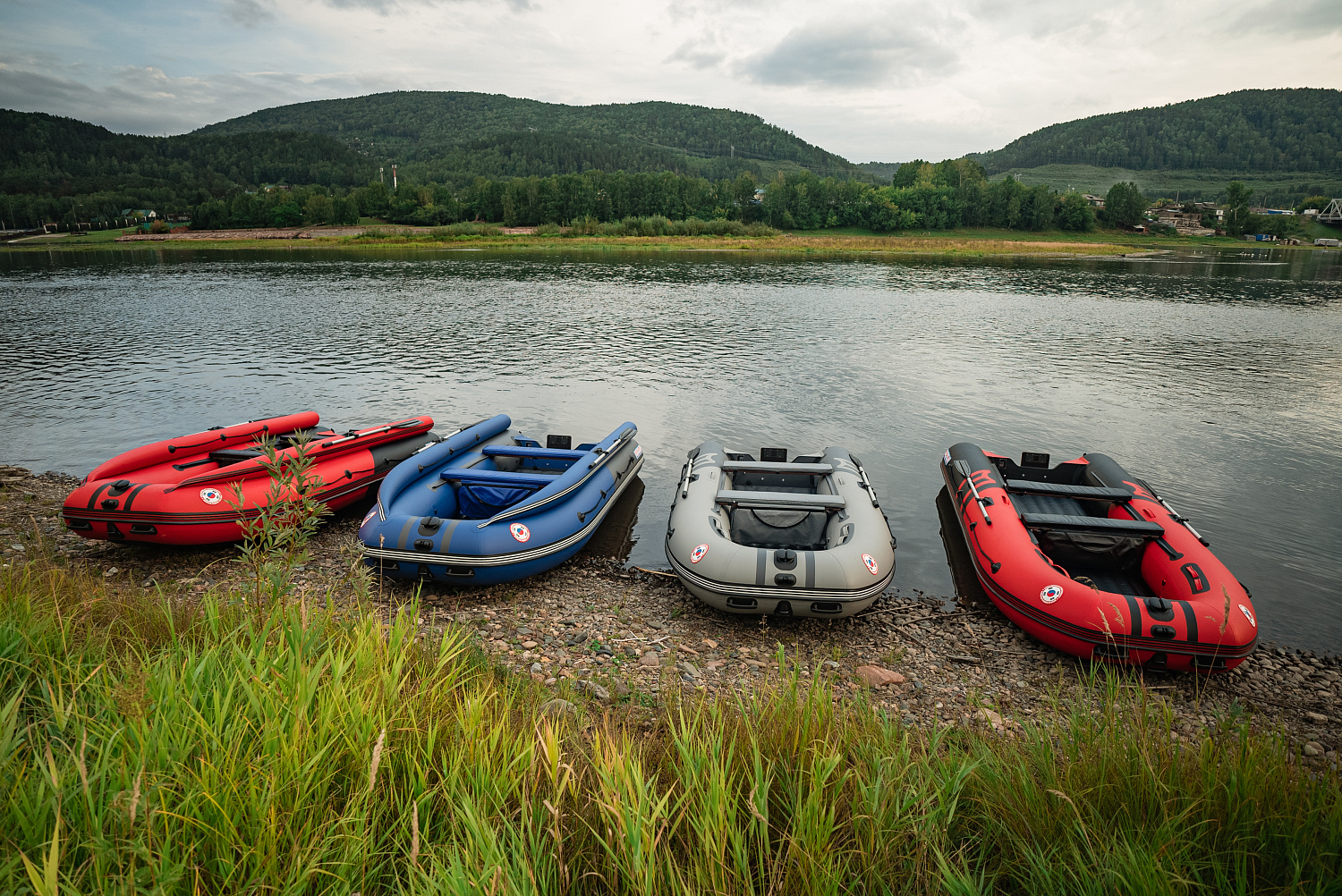 Лодка MISHIMO RIVER FJET PRO 430  под водомет в Волжском