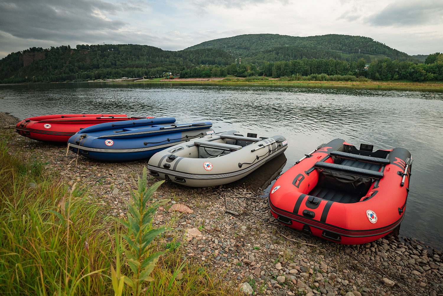 Лодка MISHIMO RIVER FJET PRO 430  под водомет в Волжском