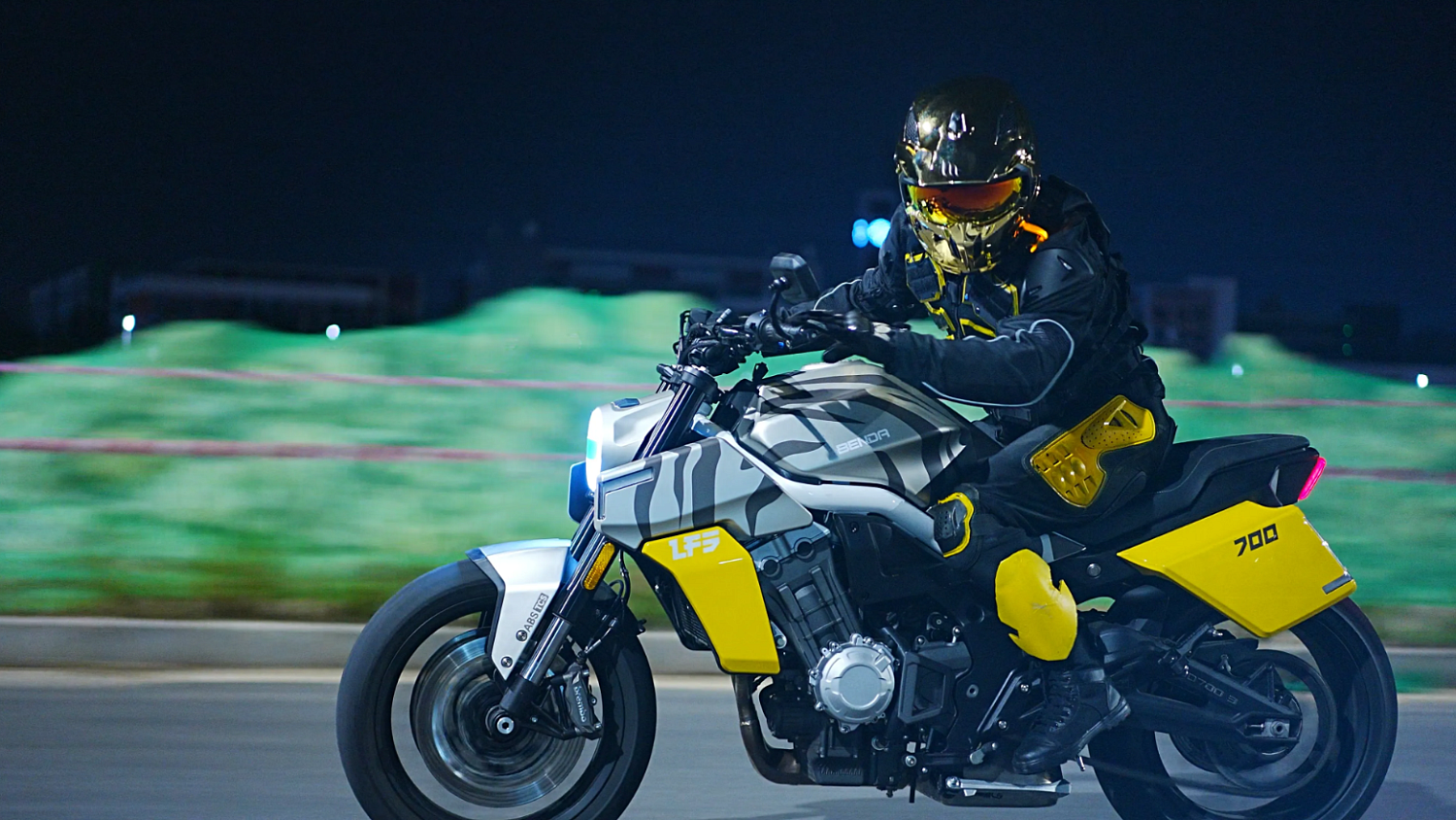 Мотоцикл Benda LFS 700 в Волжском